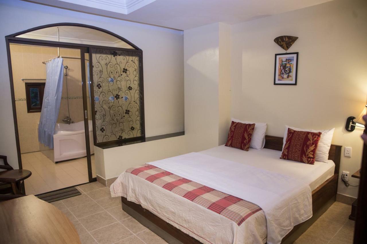 Caroline Hotel Ho Chi Minh City Exterior photo